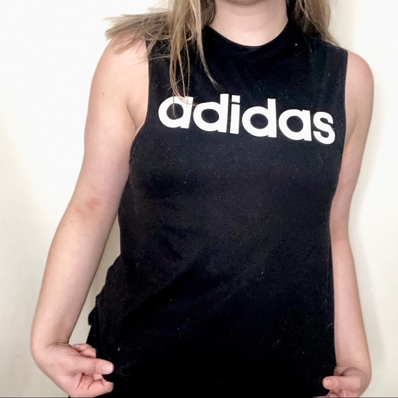 Adidas Woman’s Muscle Tee 🏋🏻♀️ - Picture 2 of 3